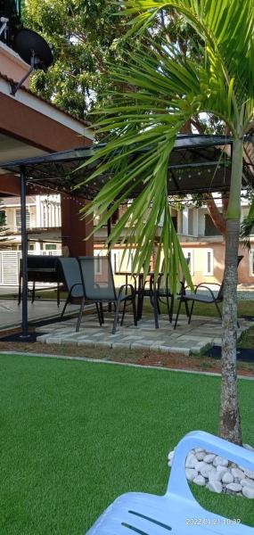 Al Baraqah Baiti Homestay Melaka with Garden Pool